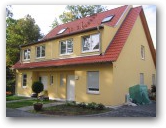 Eingangsansicht Landhaus  » Click to zoom ->