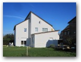 Giebelfassade mit Anbau  » Click to zoom ->